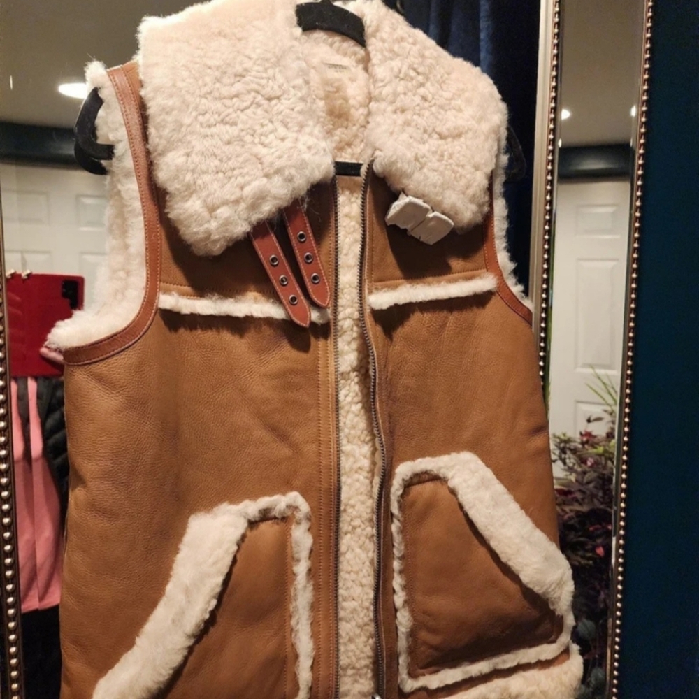 Coach Reversible Shearling Womens VestSize:XSColor:Natural/Ivory100% lamb New